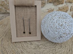 Boucle d'oreille pendante noir & or